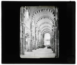 Basilique Sainte-Marie-Madeleine de Vézelay (Yonne), intérieur, nef.