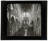 Église Saint-Pierre de Caen (Calvados), nef et chœur, intérieur.