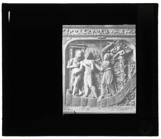 Abbaye du Mont-Saint-Michel (Manche), sculpture Renaissance "Adam et Ève chassés du Paradis".