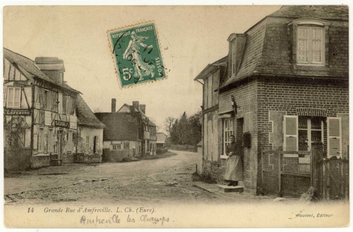 Amfreville-les-Champs. Grande rue d'Amfreville.