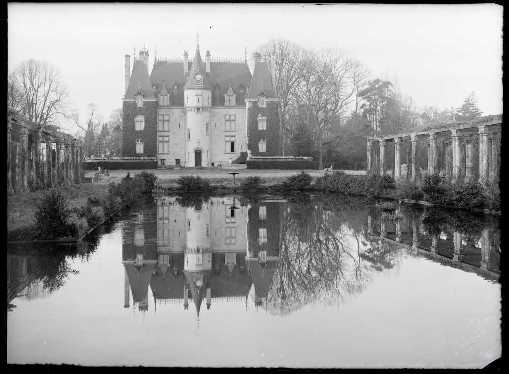 Ressource «Château de Glanville (Calvados).» - - Mnesys