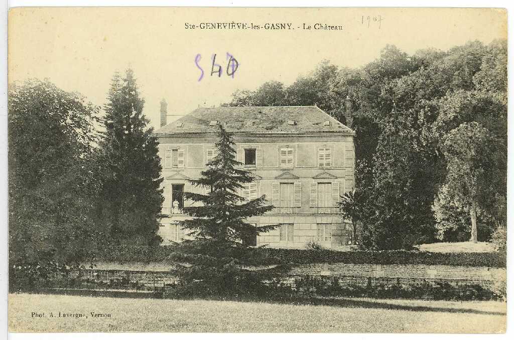 Ressource «SainteGenevièvelèsGasny. Le Château.» Mnesys